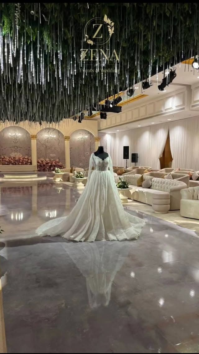 Bridal gown reveal moment